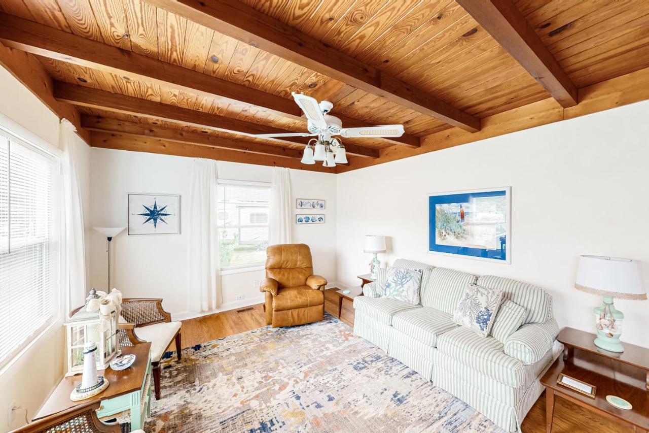 Ginny'S Coastal Cottage Oak Island Buitenkant foto