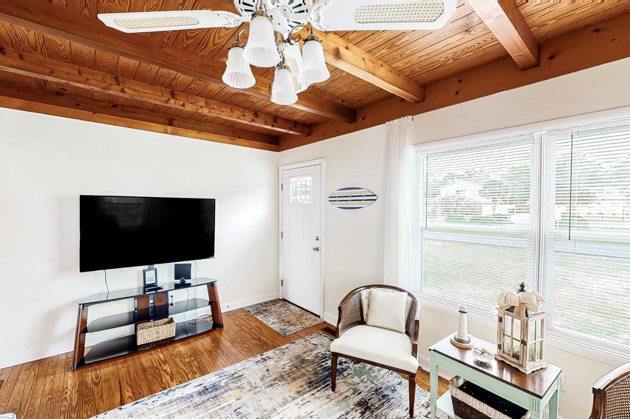Ginny'S Coastal Cottage Oak Island Buitenkant foto